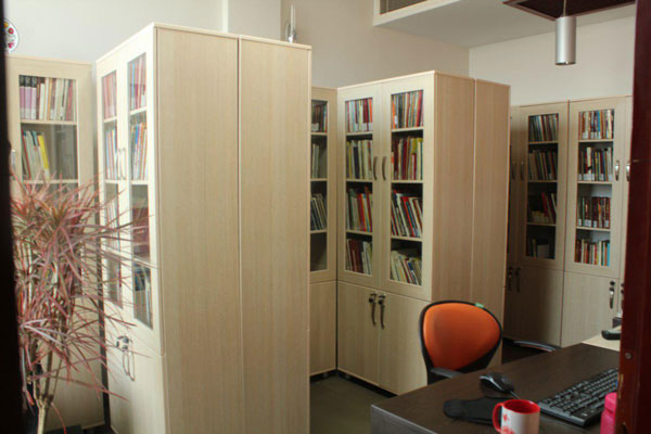 کتابخانه موسسه پژوهشی تاریخ ادبیات کودکان